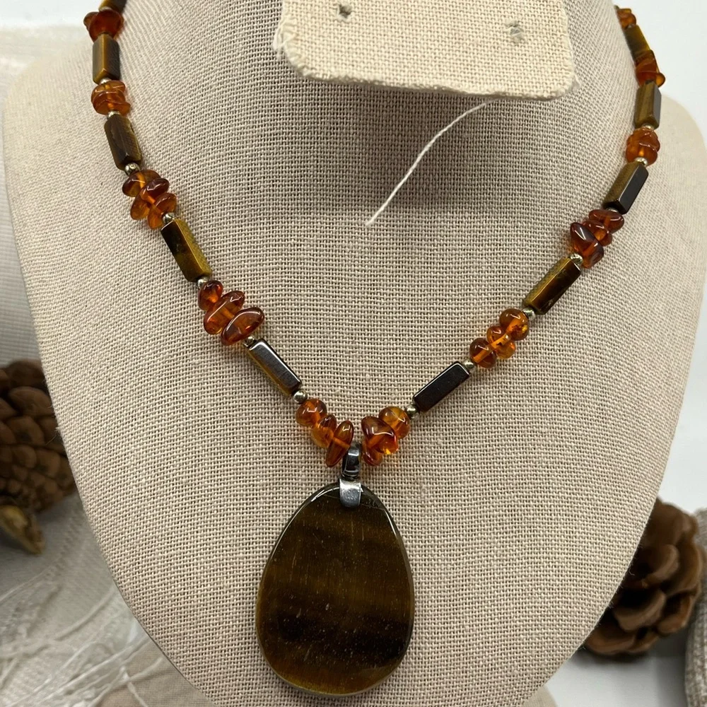 Vintage Adjustable Tiger's Eye Necklace with Sterling Silver Chain - Picture 13 of 16